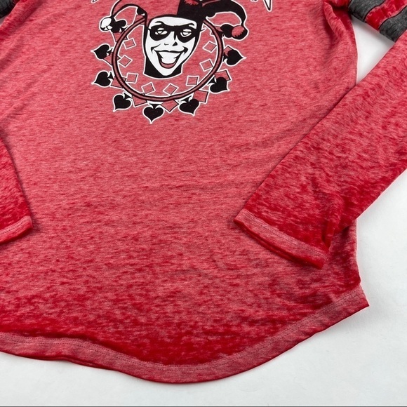 Batman Tshirt Womens Juniors 11/13 Red Harley Quinn - Picture 8 of 8